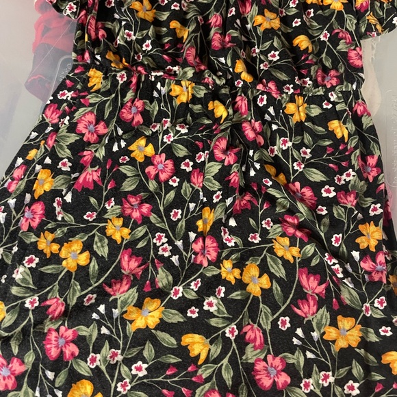 Beautiful girls stretch neck shirt dress. Old Navy - Picture 4 of 5